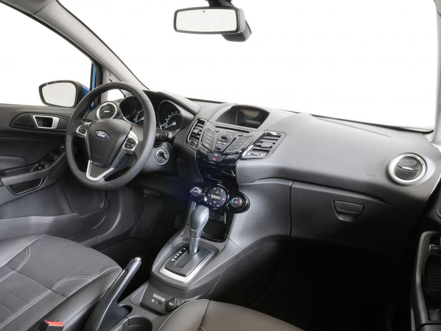  Ford Fiesta 5-Door 2013 года  (BR) (фото 19 из 30)
